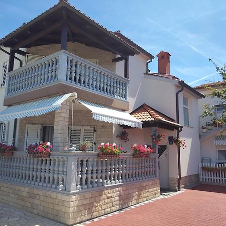 Apartmani Mila-Casa Bianca Medulin Extérieur photo
